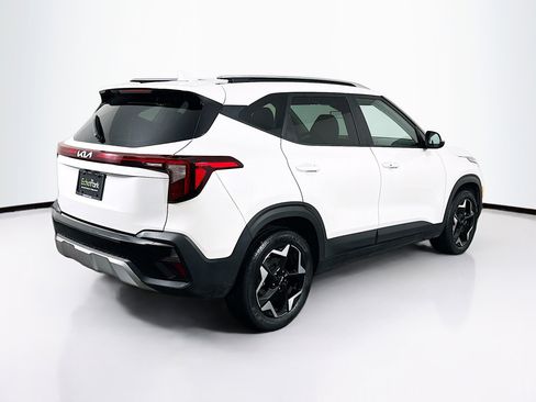 Used 2025 Kia Seltos S image 9