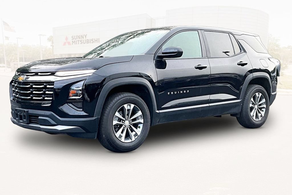 Used 2025 Chevrolet Equinox LT FWD image 1