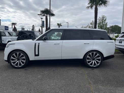 New 2026 Land Rover Range Rover Long Wheelbase SE AWD/4WD image 2