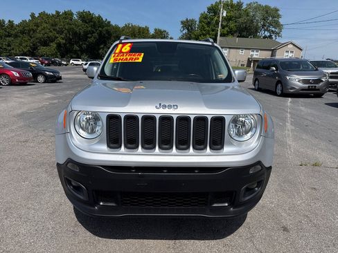 Used 2016 Jeep Renegade Limited AWD/4WD image 3