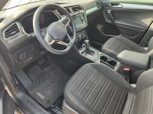 Used 2022 Volkswagen Tiguan S image 8