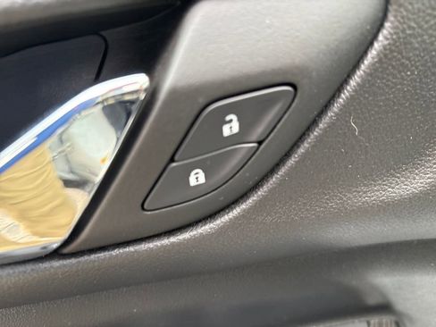 Certified 2023 GMC Acadia SLT AWD/4WD image 11