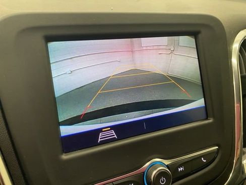 Used 2020 Chevrolet Equinox LS AWD/4WD image 5