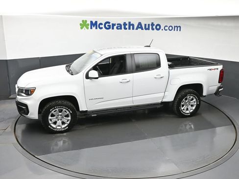 Used 2022 Chevrolet Colorado LT w/ Safety Package AWD/4WD image 21