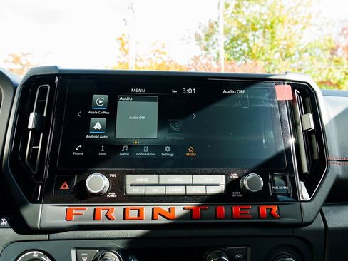 New 2026 Nissan Frontier PRO-4X w/ Pro-4x Convenience Package image 14