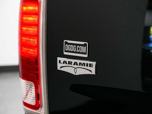 Used 2016 RAM 1500 Laramie AWD/4WD image 12
