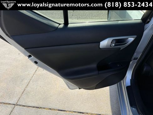 Used 2013 Lexus CT 200h FWD image 12