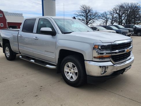 Used 2017 Chevrolet Silverado 1500 LT w/ All Star Edition AWD/4WD image 3