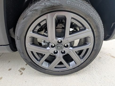 New 2025 Jeep Compass Limited w/ Sun & Sound Group image 40