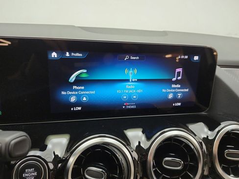 Used 2023 Mercedes-Benz GLA 250 w/ Premium Package image 9