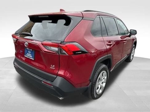 Used 2020 Toyota RAV4 LE image 8