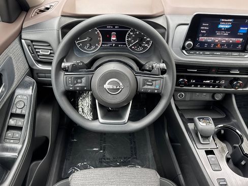 Certified 2023 Nissan Rogue SV image 16