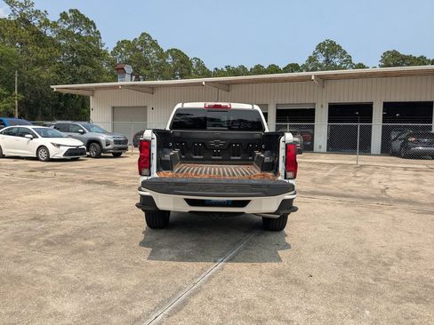 Used 2024 Chevrolet Colorado LT w/ LT Convenience Package II RWD image 27