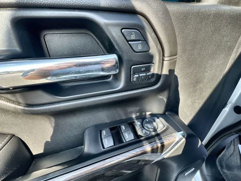 Used 2019 Chevrolet Silverado 1500 LTZ w/ LTZ Premium Package image 24