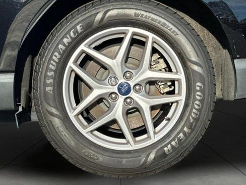 Used 2021 Ford Edge SEL image 26