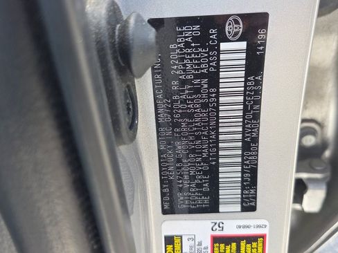 Used 2022 Toyota Camry SE w/ Cold Weather Package image 4