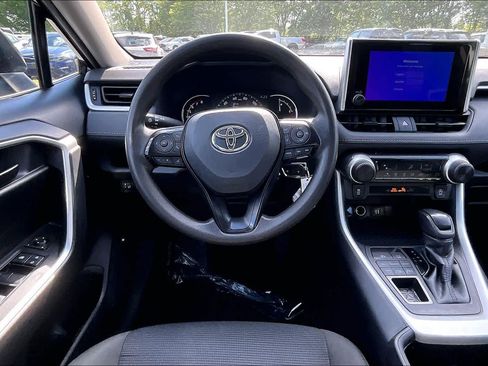 Used 2024 Toyota RAV4 LE AWD/4WD image 11