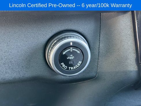Used 2025 Lincoln Navigator Reserve AWD/4WD image 32
