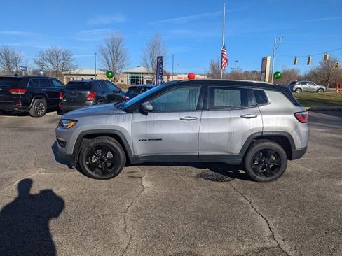 Used 2019 Jeep Compass Altitude image 6