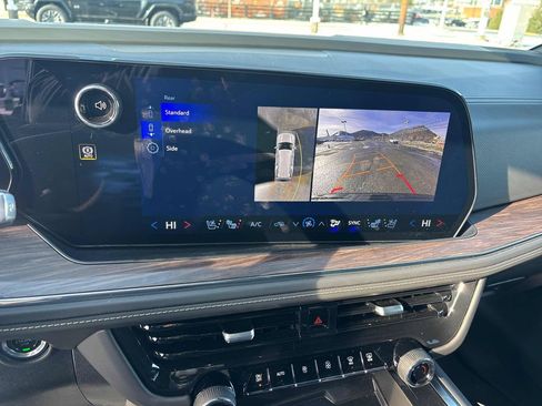 Used 2026 Chevrolet Tahoe Premier image 21