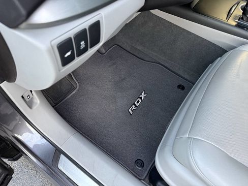 Used 2017 Acura RDX AWD w/ Technology Package image 11