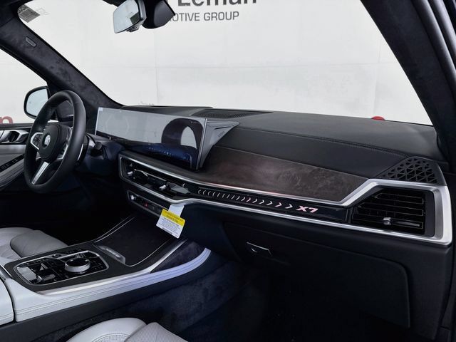 New 2027 BMW X7 xDrive40i w/ M Sport Package AWD/4WD image 32