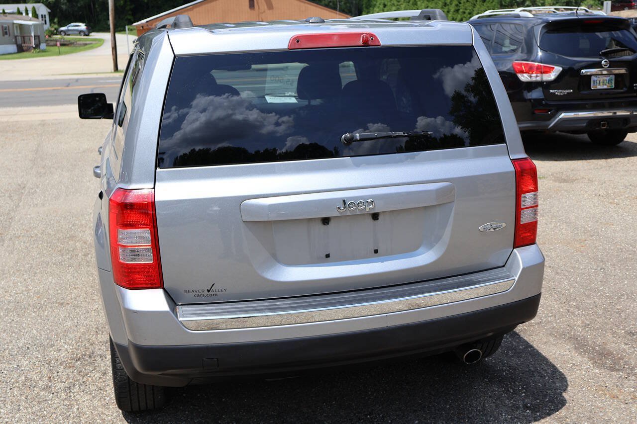 Used 2016 Jeep Patriot High Altitude FWD image 7