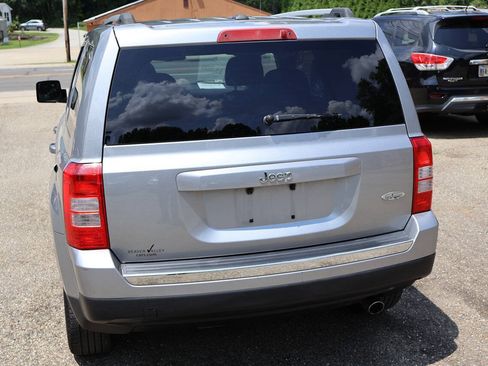 Used 2016 Jeep Patriot High Altitude FWD image 7