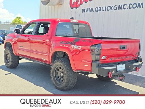 Used 2022 Toyota Tacoma TRD Sport w/ TRD Premium Sport Package AWD/4WD image 5