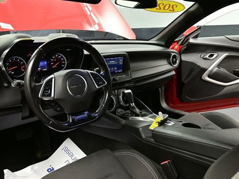 Used 2020 Chevrolet Camaro LT image 15
