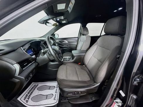 Used 2023 Chevrolet Traverse LT AWD/4WD image 19