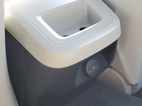 Used 2024 Volvo S60 B5 Core image 28