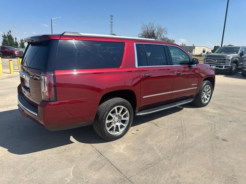 Certified 2019 GMC Yukon XL Denali w/ Open Road Package AWD/4WD image 41