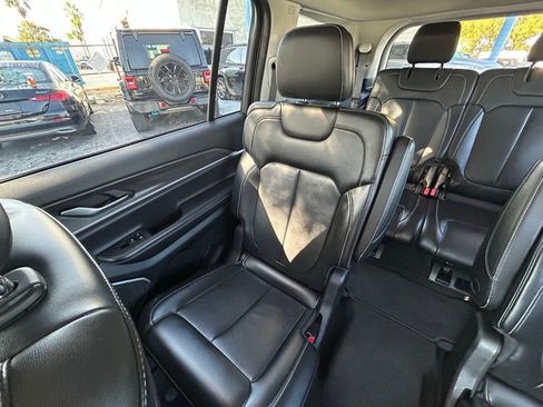 Used 2021 Jeep Grand Cherokee L Limited RWD image 12