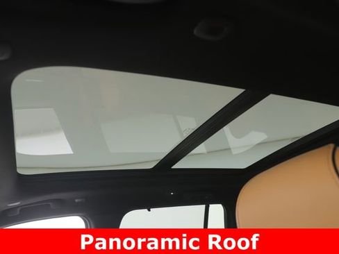 Used 2024 Jeep Grand Cherokee Summit w/ Luxury Tech Group V image 18