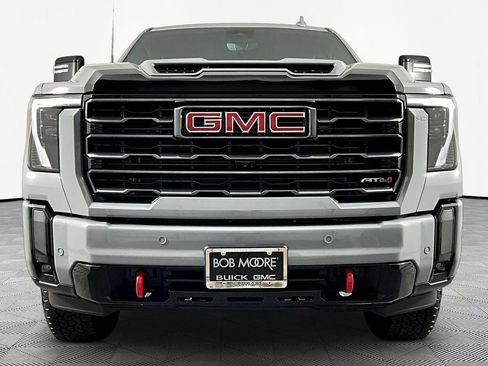 Used 2024 GMC Sierra 2500 AT4 w/ AT4 Premium Plus Package AWD/4WD image 2