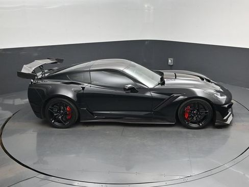 Used 2019 Chevrolet Corvette ZR1 RWD image 13