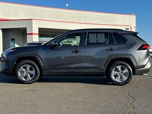 Used 2025 Toyota RAV4 LE image 9