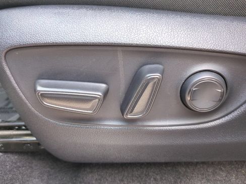 Used 2024 Toyota RAV4 XLE AWD/4WD image 16