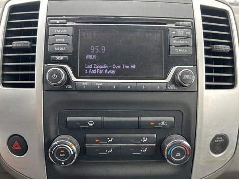 Used 2017 Nissan Frontier SV image 18