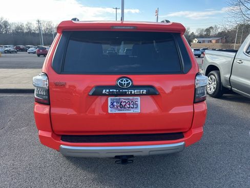 Used 2024 Toyota 4Runner TRD Off-Road Premium image 10