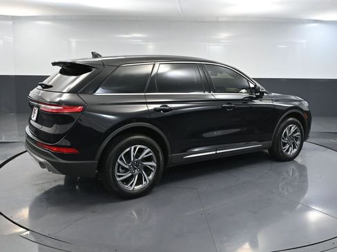 Used 2024 Lincoln Corsair AWD w/ Equipment Group 101A image 6