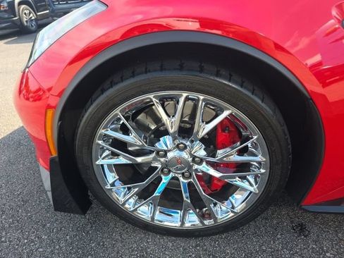 Used 2016 Chevrolet Corvette Z06 w/ 3LZ Preferred Equipment Group RWD image 14