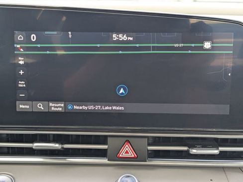 Used 2025 Hyundai Elantra SEL image 19