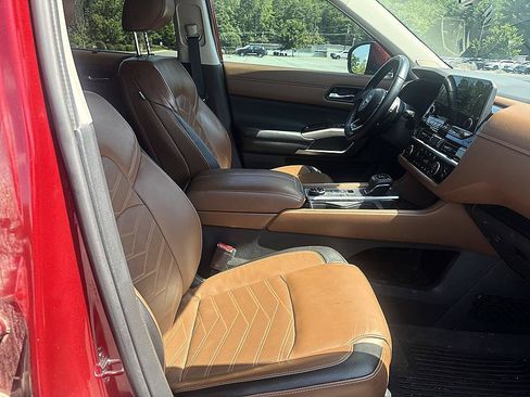 Certified 2023 Nissan Pathfinder Platinum AWD/4WD image 19