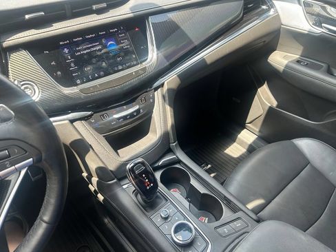 Used 2023 Cadillac XT6 Sport w/ LPO, ONYX Package AWD/4WD image 24
