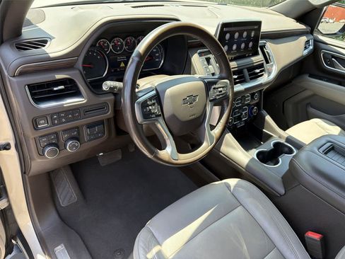 Used 2021 Chevrolet Tahoe Z71 w/ Z71 Signature Package AWD/4WD image 2