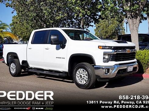 Used 2025 Chevrolet Silverado 2500 LT w/ Convenience Package AWD/4WD image 1