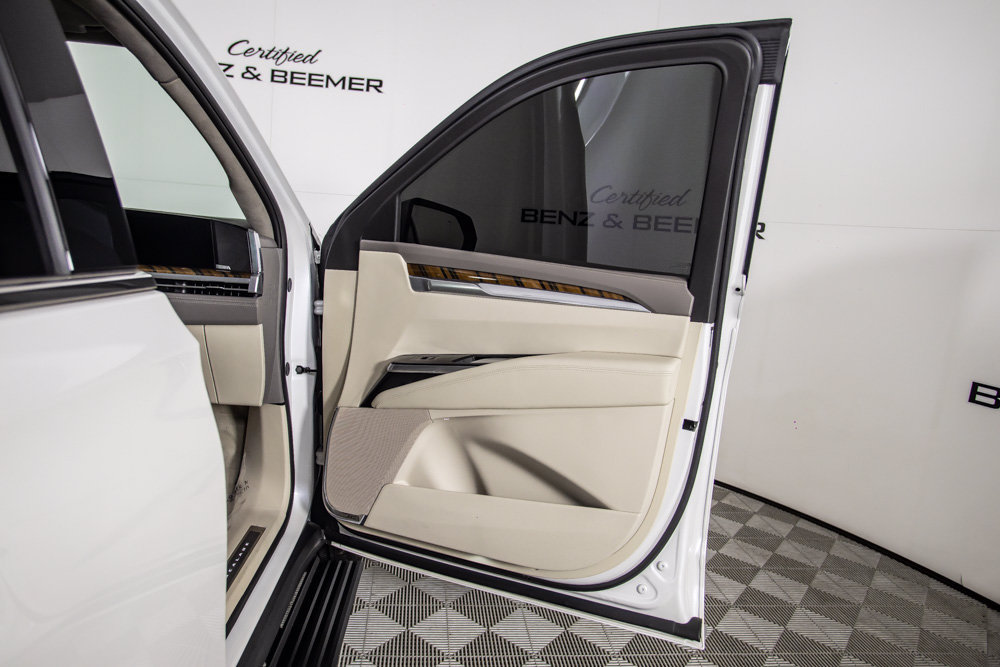 Used 2025 Cadillac Escalade Premium Luxury Platinum w/ LPO, Floor Liner Package AWD/4WD image 22