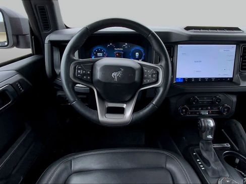 Certified 2025 Ford Bronco Badlands AWD/4WD image 6